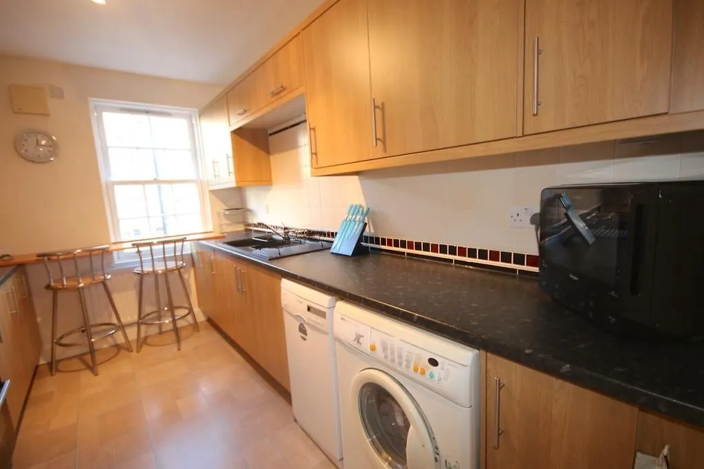 Potterrow - Edinburgh City Apartment